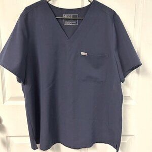 New FIGS scrub top - XXL